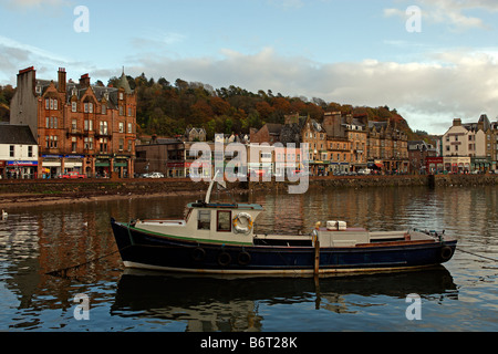 Oban Fischerei Hafen aus dem 18. Jahrhundert Stadt Zentrum typische Hafengebäuden Argyll Bute Scotland UK Stockfoto