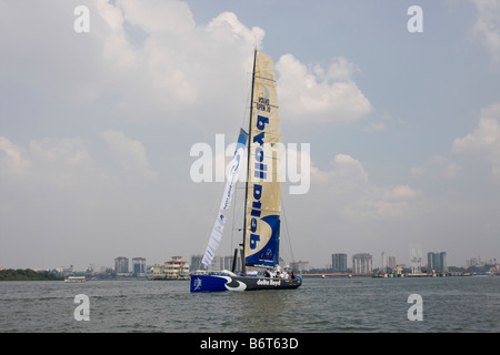 YACHTEN, DIE TEILNAHME AN VOLVO OCEAN RACE 2008 IN KOCHI, KERALA Stockfoto