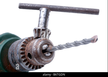 Gebrauchte Handbohrmaschine mit 5 5mm Hartmetall Bohrer und chuck Schlüssel Stockfoto