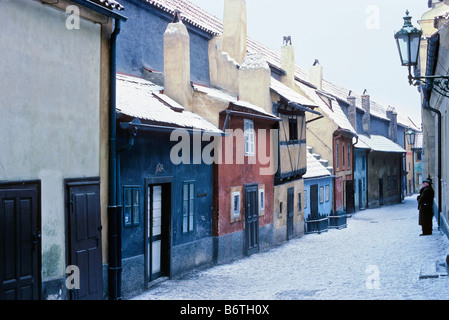 TSCHECHISCHE REPUBLIK PRAGER HRADSCHIN STADTTEIL GOLDGASSE ZLATÁ ULIČKA Stockfoto