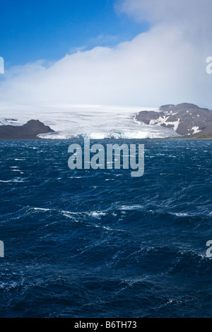 Gletscher treffen das stürmische Südpolarmeer Admiralty Bay King George Island Süd-Shetland-Inseln der Antarktis Stockfoto