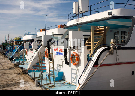 Luxus Yachten von Pier, Aya Napa, Zypern Stockfoto