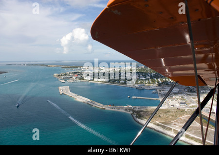 Flug über die Florida Keys in einem offenen Cockpit Flugzeug Stockfoto