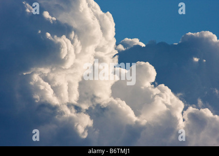 Vorbeiziehende Wolken Stockfoto