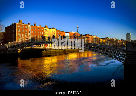 Ha Penny Bridge Dublin Irland Stockfoto