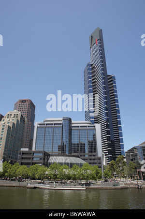 Blick auf Southbank und Eureka Tower über den Yarra River, Melbourne, Australien. Stockfoto