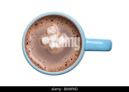 Draufsicht auf eine Tasse heißen Kakao mit Marshmallows isoliert auf weißem Hintergrund ausschneiden Stockfoto