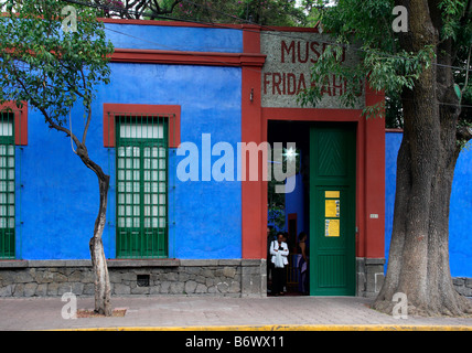 Mexiko, Mexiko-Stadt, Coyoacán. Museo Frida Kahlo, eine Galerie von Kunstwerken durch die mexikanische Malerin Stockfoto