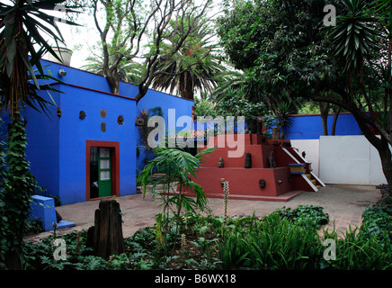 Mexiko, Mexiko-Stadt, Coyoacán. Museo Frida Kahlo, eine Galerie von Kunstwerken durch die mexikanische Malerin Stockfoto