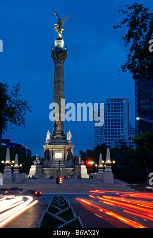 Mexiko, Mexiko-Stadt. El Ángel De La Independencia (The Angel of Independence) ist eine Siegessäule auf dem Paseo De La Reforma Stockfoto