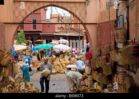 Marokko, Marrakesch, Marche des Epices. Hut-Stall im Spice Market. Stockfoto