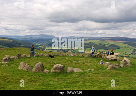 Denbighshire, Wales Llandrillo. MOEL Ty Uchaf ein Steinkreis am Rande des Gebirges Berwyn steht Stockfoto