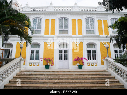 Fassade von einem Palast, Lalitha Mahal, Mysore, Karnataka, Indien Stockfoto