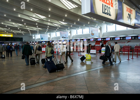 Österreich Wien Flughafen Check-in lounge Stockfoto
