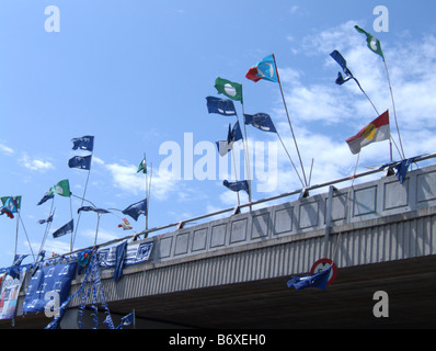 Flaggen der politischen Parteien während Malaysia Wahl 2008 Stockfoto