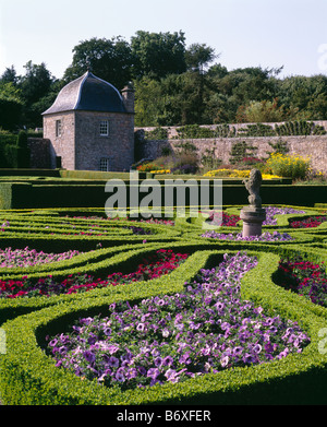 Parterre in Pitmedden Garten, in der Nähe von Ellon, Aberdeenshire, Schottland, UK. Stockfoto