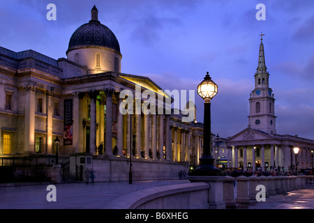 Nationalgalerie und St Martins im Bereich Kirche, Trafalgar Square, London, england Stockfoto