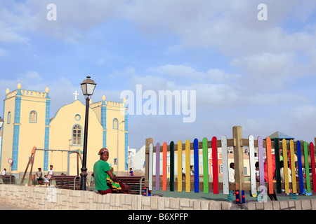 Kap Verde Inseln Boa Vista Sal Rei am Hauptplatz und der Kirche Stockfoto