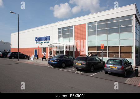 Kanonen, Health Club, Telford Schmiede Retail Park, Telford Stockfoto