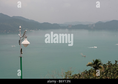 Sonne-Mond-See befindet sich in Zentraltaiwan Stockfoto