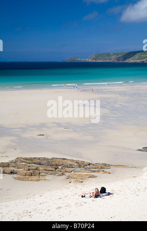 Sennen Beach mit Blick auf Cape Cornwall, in der Nähe von Lands End, West Cornwall. UK Stockfoto