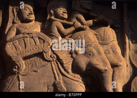 Geschnitzte Elefanten, südlichen Fassade das wichtigste Heiligtum der Khmer-Tempel, Phanom Rung, Phanom Rung historischer Park, Thailand Stockfoto