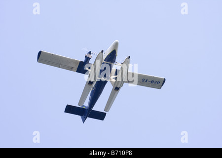 Twin Otter Wasserflugzeug SX BVP fliegen overhead in Korfu Griechenland Stockfoto