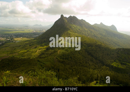 Ein Blick von Pieter Both Berg Le Pouce Höhepunkt auf der Insel Mauritius im Indischen Ozean. Stockfoto