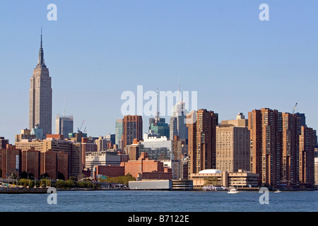 Skyline von New York City von Empire State Building New York USA dominiert Stockfoto