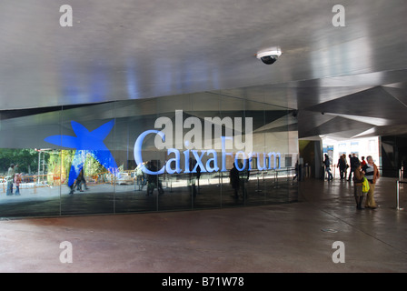 Eingang. CaixaForum Kunstzentrum. Madrid. Spanien. Stockfoto