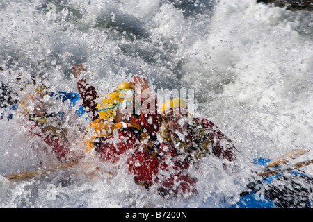 Neuseeland, Südinsel, Queenstown. Wildwasser rafting im Shotover River. Stockfoto