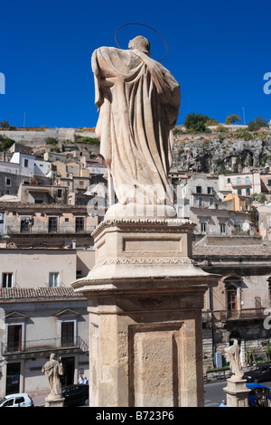 San Pietro Apostel und Stadt Modica, Sizilien Stockfoto