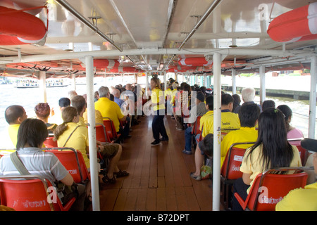 Fähre auf dem Chao Praya Fluss, Bangkok, Thailand Stockfoto