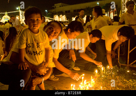 Kleiner Junge bei der Verleihung der Geburtstag des Königs, Bangkok, Thailand Stockfoto