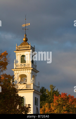 Kirche-Kirchturm und Wetterfahne in der Stadt von Wentworth New Hampshire, USA Stockfoto