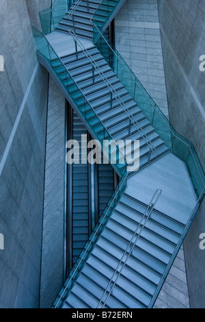 Rolltreppe in die Liverpool One (Liverpool 1) Einzelhandel einkaufen Entwicklung in Liverpool (Paradise Street-Entwicklung) Stockfoto