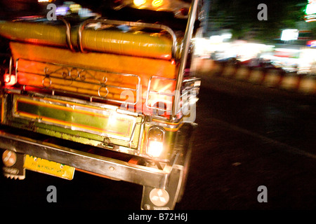 Thai Tuk-Tuk auf den Straßen von Bangkok Stockfoto