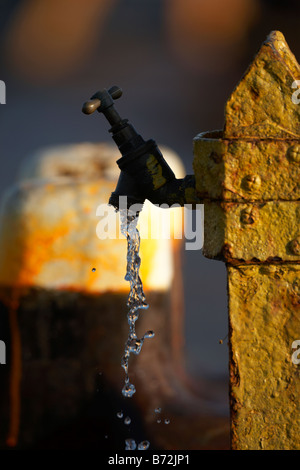 Outdoor-Hahn links läuft mit Wasser fließt frei Grafschaft unten Nordirland Vereinigtes Königreich Stockfoto