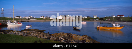 Scarinish Dorf und Hafen, Insel Tiree, Inneren Hebriden, Schottland. Britischen Inseln Stockfoto