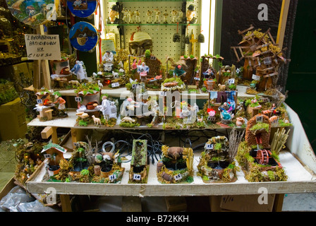 Souvenir-Shop entlang der Hauptstraße im alten Neapel Italien Europa Spaccanapoli Stockfoto