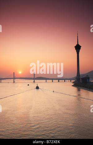 Macau Tower bei Sonnenuntergang Stockfoto