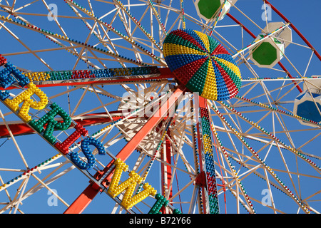 Kirmes-Riesenrad auf Uhrturm Platz an der V & A Waterfront Kapstadt Südafrika Stockfoto