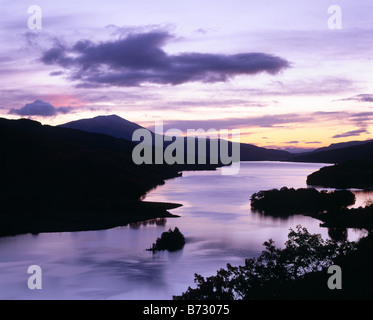 Loch Tummel und Schiehallion gesehen die Königin in der Nähe von Pitlochry, Perth und Kinross, Schottland, Großbritannien. Stockfoto