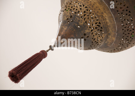 Shangri-La-Laterne, Licht, Hand gehämmert und Hand geschnitten von erfahrenen Handwerkern in Marokko. Stockfoto