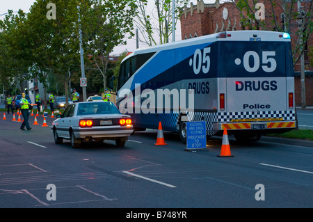 Polizei Drogen und Alkohol Atem Tests in Melbourne Victoria Australien Stockfoto