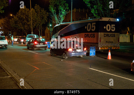 Polizei Drogen und Alkohol Atem Tests in Melbourne Victoria Australien Stockfoto