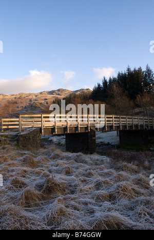 Fußgängerbrücke über die Offshore-River in der Nähe von Birk Brücke, der Offshore-Valley Nationalpark Lake District, Cumbria, England Stockfoto