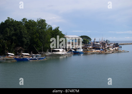 Kleiner Hafen mit Angeln Boote, Loboc River Mündung, Loboc, Bohol, Visayas, Philippinen Stockfoto