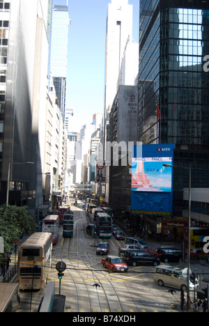 Straßenbahnen und Verkehr, Des Voeux Road Central, Sheung Wan, Victoria Harbour, Hong Kong Island, Hongkong, China Stockfoto