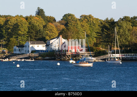 Ufergegendhäuser am Piscataqua River am Portsmouth New Hampshire USA Stockfoto